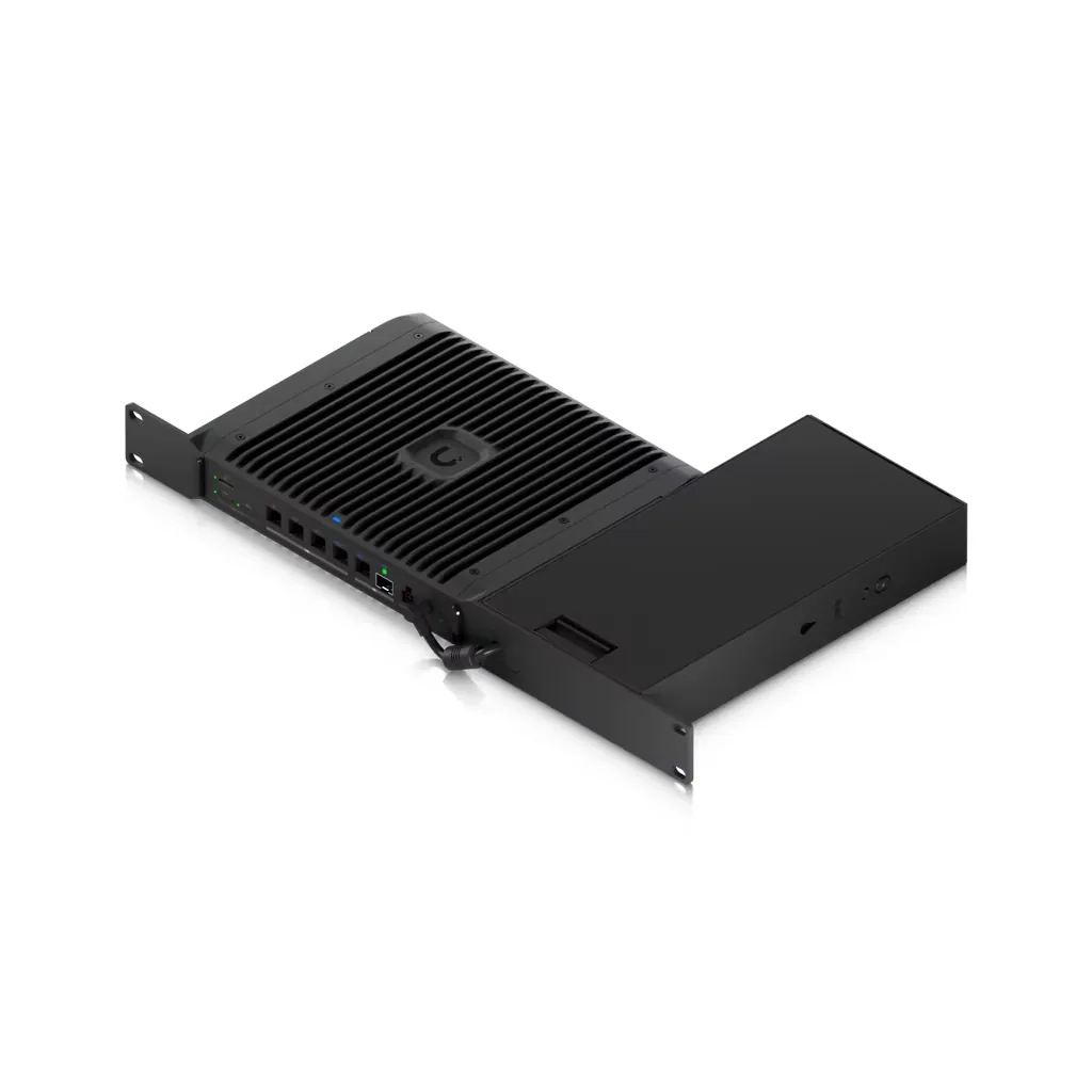Cloud Gateway Industrial Rack Mount — UniFi gateway di rete